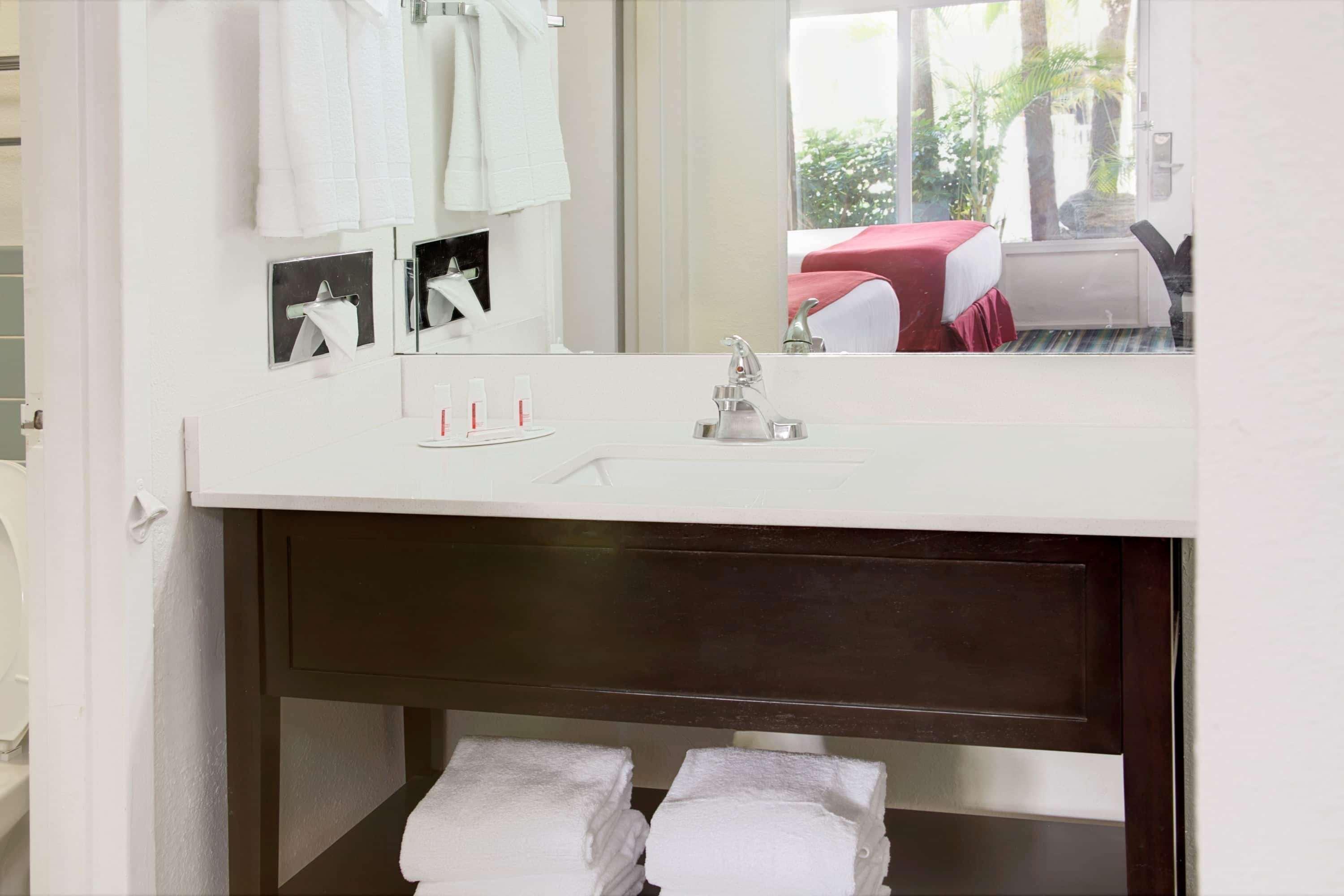 Ramada By Wyndham Fort Lauderdale Airport/Cruise Port Dania Beach Luaran gambar